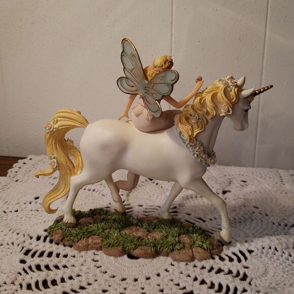 Hamilton Collection Special Messages Collection "Messages of Love" Angel Unicorn - Picture 3 of 6